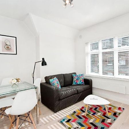 F5 Greek Street By City Living Londen Buitenkant foto