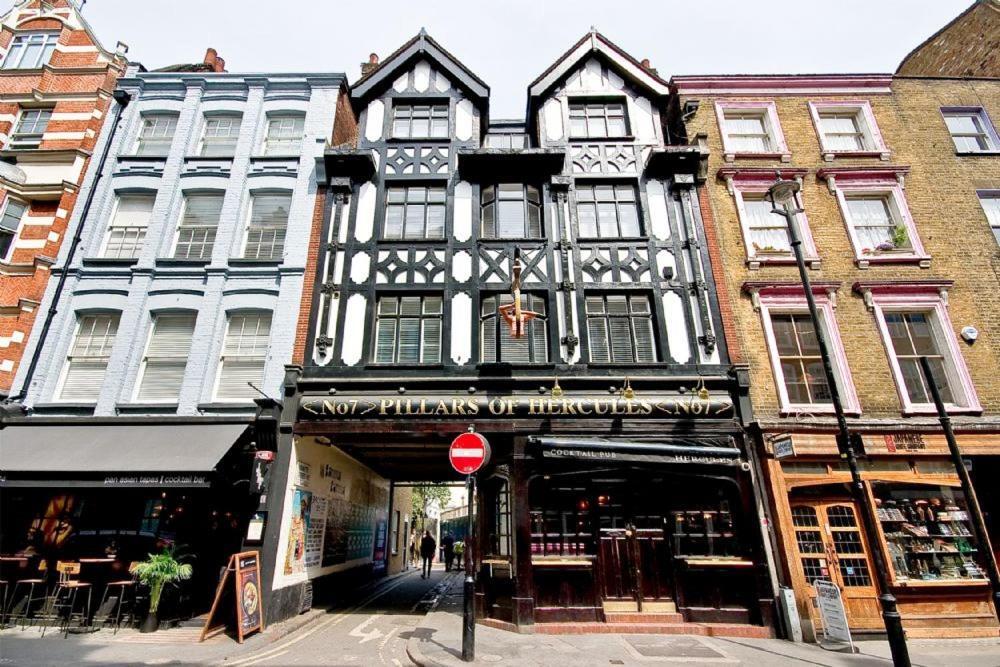 F5 Greek Street By City Living Londen Buitenkant foto